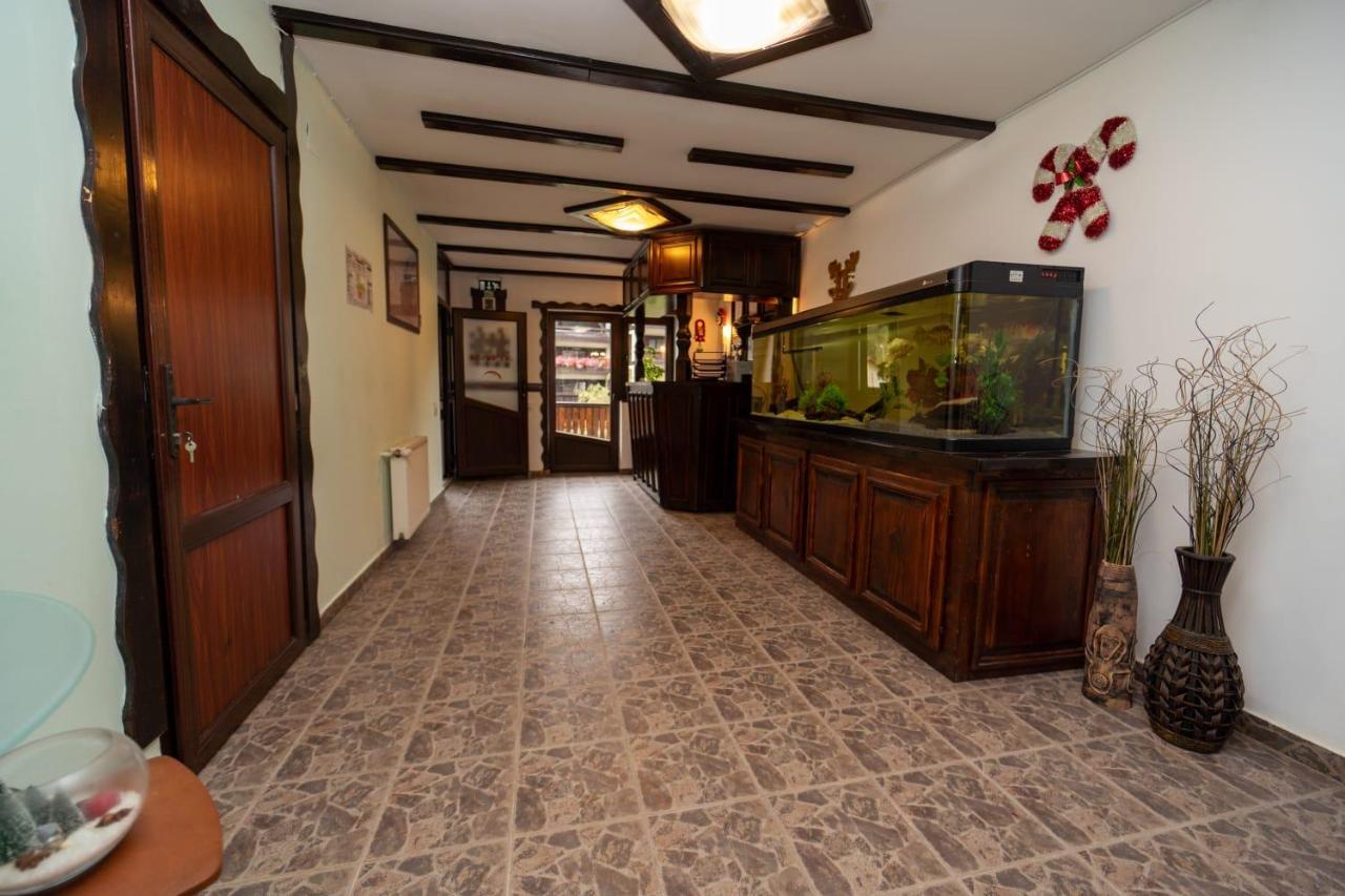 Casa Frent Hotel Predeál Kültér fotó