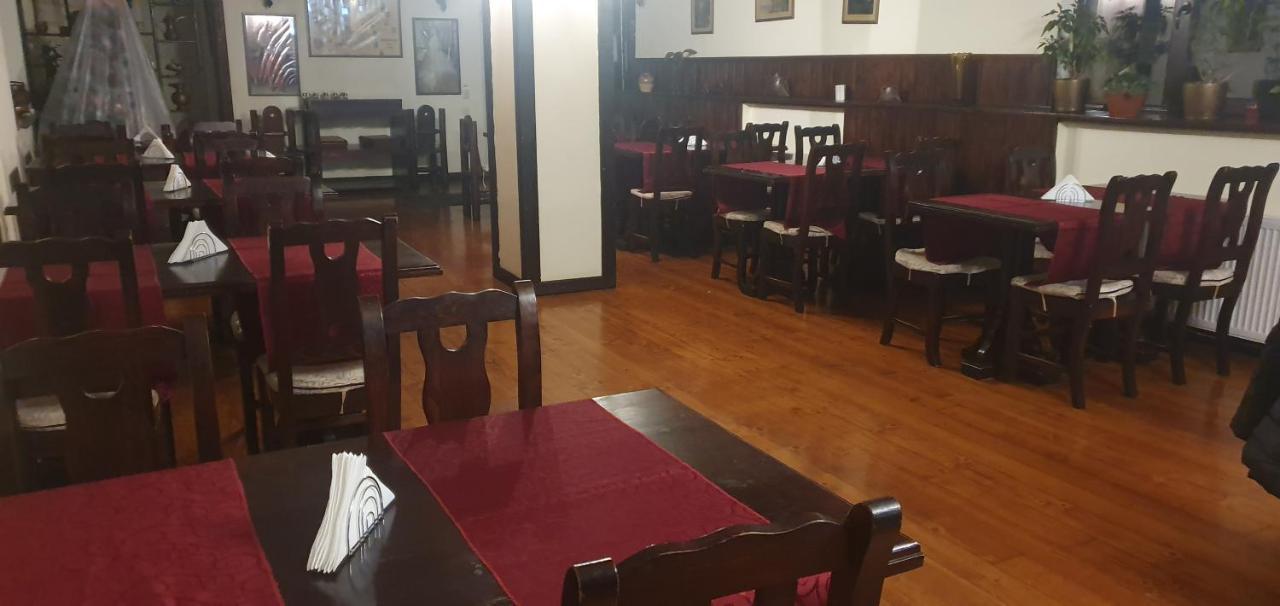 Casa Frent Hotel Predeál Kültér fotó