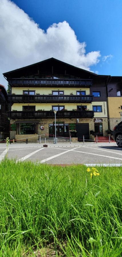 Casa Frent Hotel Predeál Kültér fotó